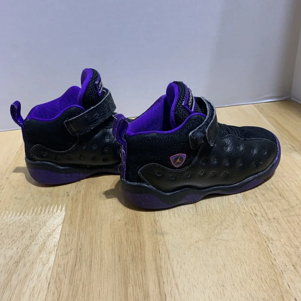 Nike Air Jordan Deluxe (Toddler Size 8C) Basketball Sneaker Shoes  Black/ Purple